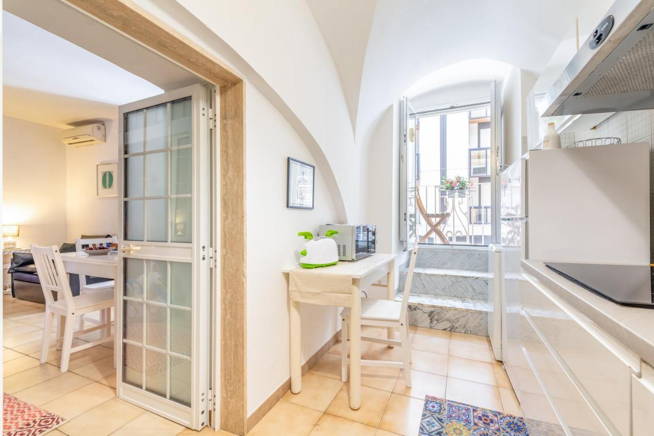 Stazione Centrale & Universita Lovely Apartment Бари Екстериор снимка