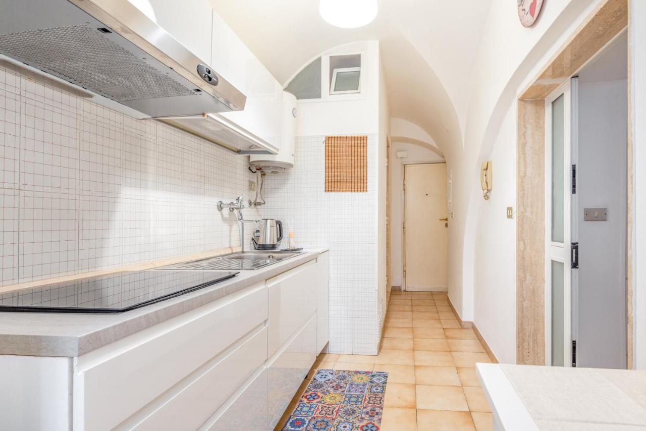 Stazione Centrale & Universita Lovely Apartment Бари Екстериор снимка
