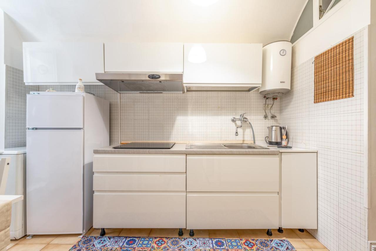 Stazione Centrale & Universita Lovely Apartment Бари Екстериор снимка