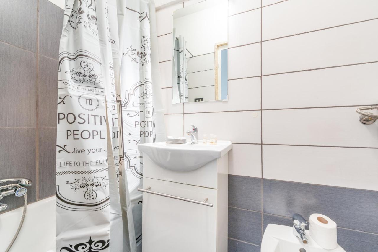 Stazione Centrale & Universita Lovely Apartment Бари Екстериор снимка